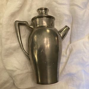 Old English Pewter Co. Art Deco cocktail shaker lid pour spout